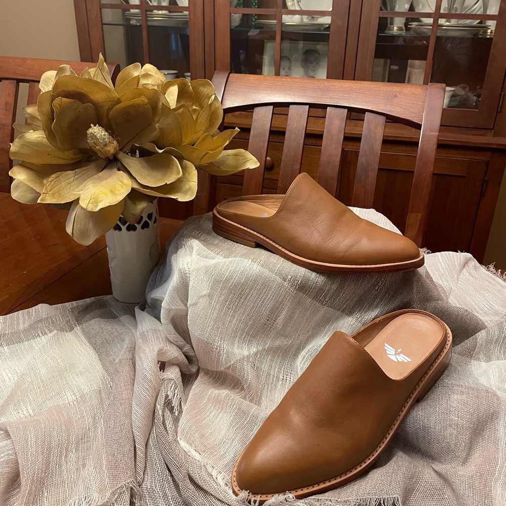 COPY - Fortress tan leather mules